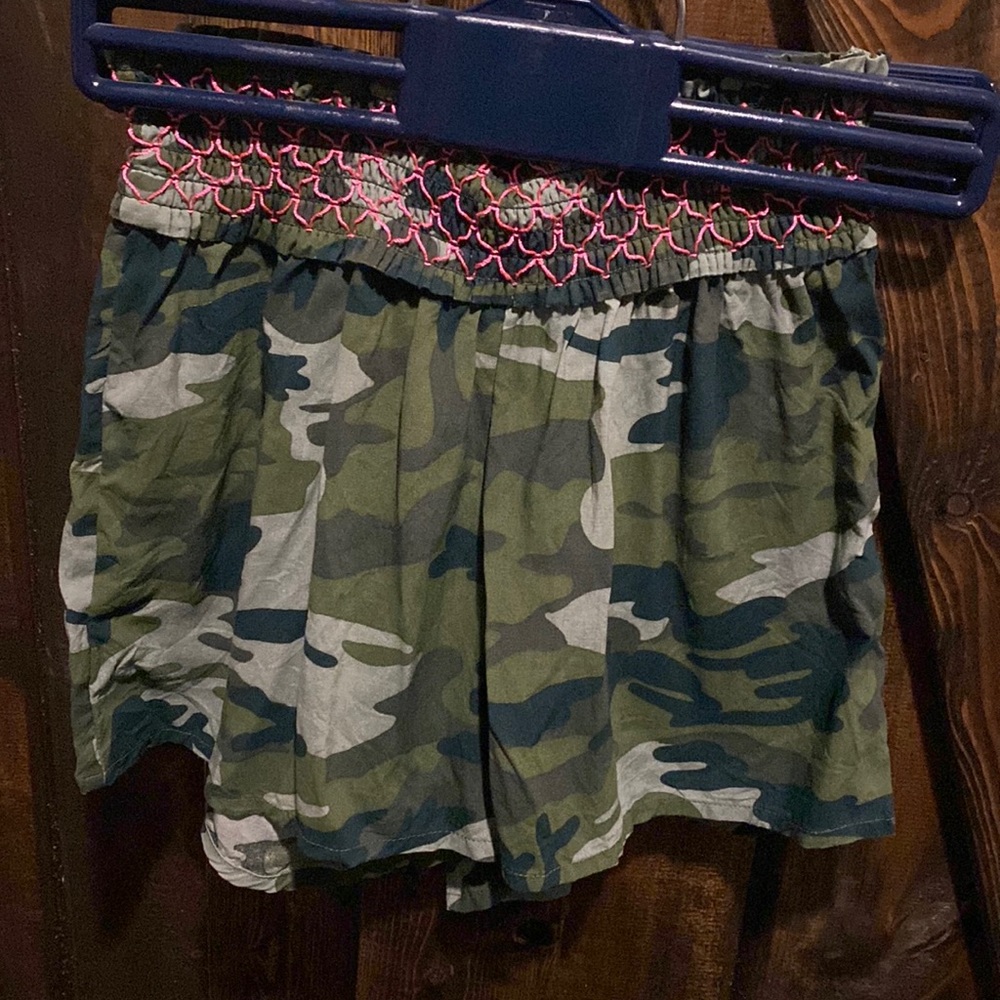 Girls Camo Justice Pull-on Shorts Size 8